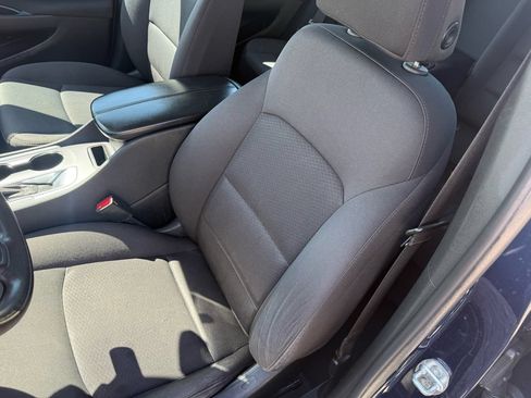 Used 2020 Chevrolet Malibu LT FWD image 31