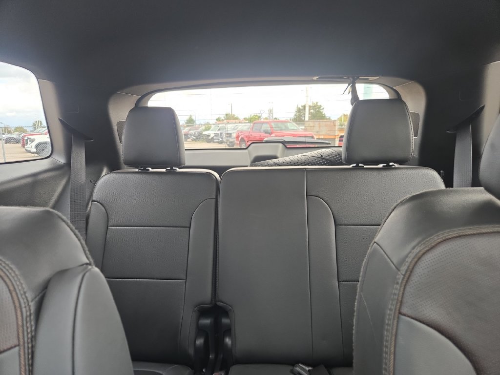 Used 2023 Chevrolet Traverse High Country w/ LPO, Floor Liner Package AWD/4WD image 17