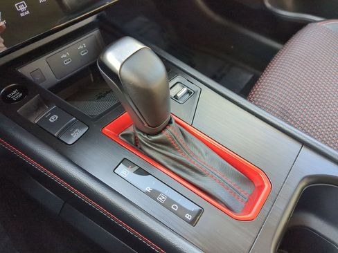 Used 2025 Nissan Kicks SR image 27