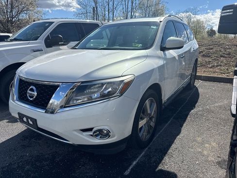Used 2014 Nissan Pathfinder Platinum w/ Platinum Premium Package image 2