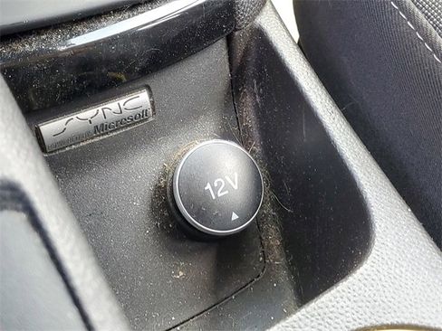 Used 2014 Ford Fiesta SE w/ Equipment Group 201A image 22