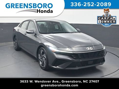 Used 2025 Hyundai Elantra Limited FWD image 1