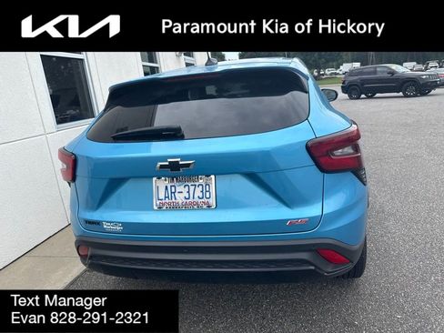 Used 2025 Chevrolet Trax RS w/ Driver Confidence Package FWD image 4