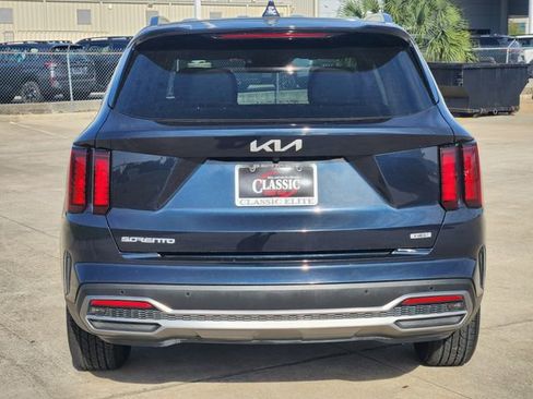 Used 2023 Kia Sorento EX FWD image 6