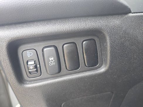 Used 2014 Mitsubishi Outlander Sport SE FWD image 27