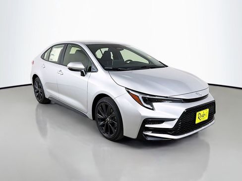 New 2026 Toyota Corolla SE FWD image 3