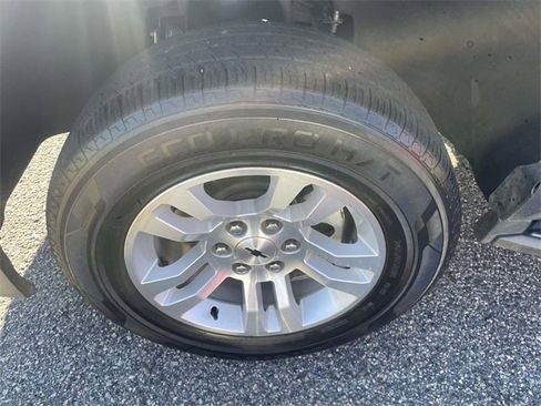 Used 2019 Chevrolet Tahoe LT image 11