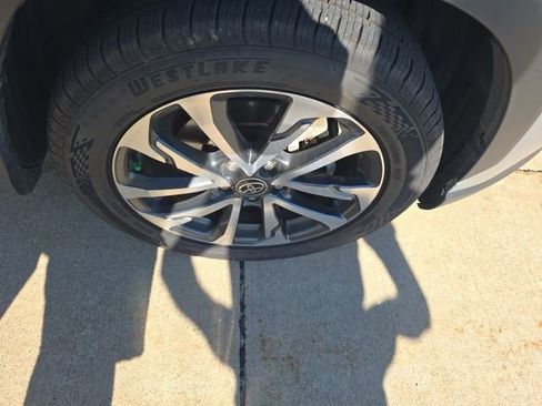 Used 2023 Toyota Corolla Cross XLE image 37