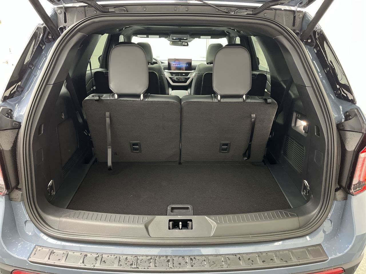 New 2027 Ford Explorer ST-Line AWD/4WD image 3