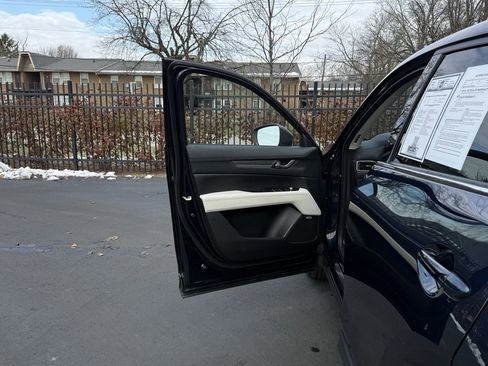 Used 2023 MAZDA CX-5 AWD 2.5 S w/ Premium Package image 10