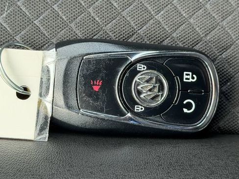 Used 2022 Buick Encore Preferred w/ Safety Package AWD/4WD image 27
