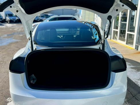 Used 2025 Tesla Model 3 Long Range image 8