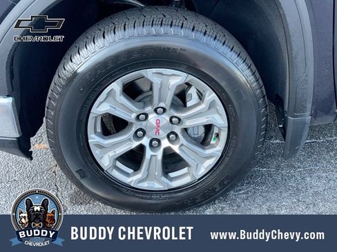 Used 2023 GMC Sierra 1500 SLT w/ X31 Off-Road Package AWD/4WD image 12