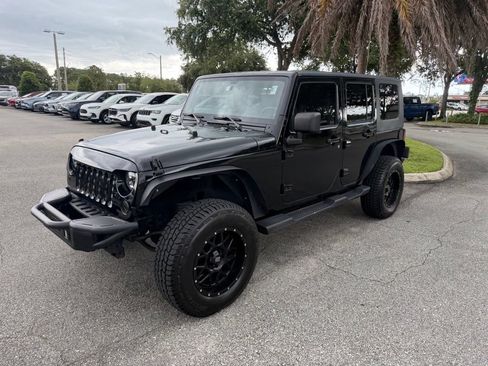 Used 2010 Jeep Wrangler Unlimited Sport AWD/4WD image 12