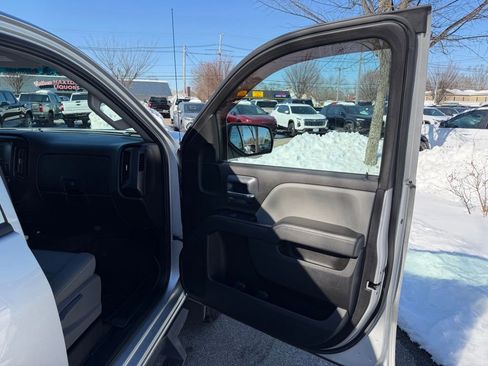 Used 2019 Chevrolet Silverado 1500 Custom w/ Custom Convenience Package image 21