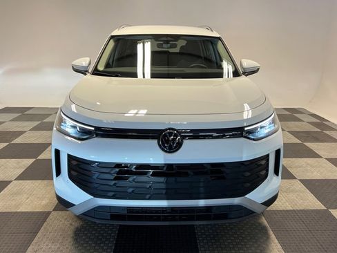Certified 2025 Volkswagen Tiguan S FWD image 2