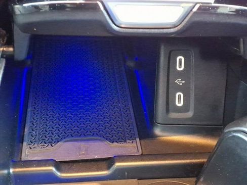 Certified 2025 Mercedes-Benz GLC 350e GLC 350e image 8