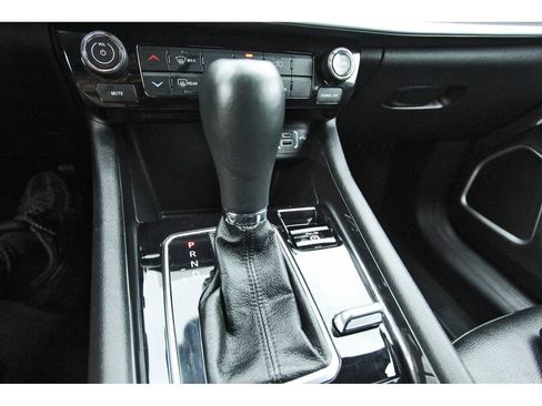 Used 2024 Jeep Compass Latitude image 25