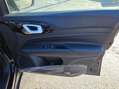 New 2026 Jeep Compass Latitude image 4