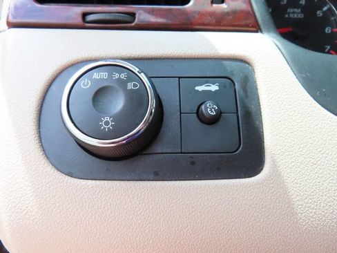 Used 2008 Chevrolet Impala LT FWD image 22