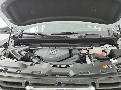 New 2025 GMC Acadia Elevation image 17