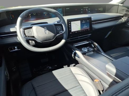 New 2026 Lincoln Nautilus Reserve w/ Jet Appearance Package AWD/4WD image 6