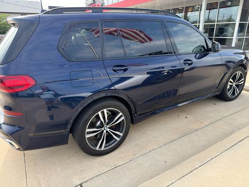 Used 2020 BMW X7 xDrive40i w/ M Sport Package AWD/4WD image 4