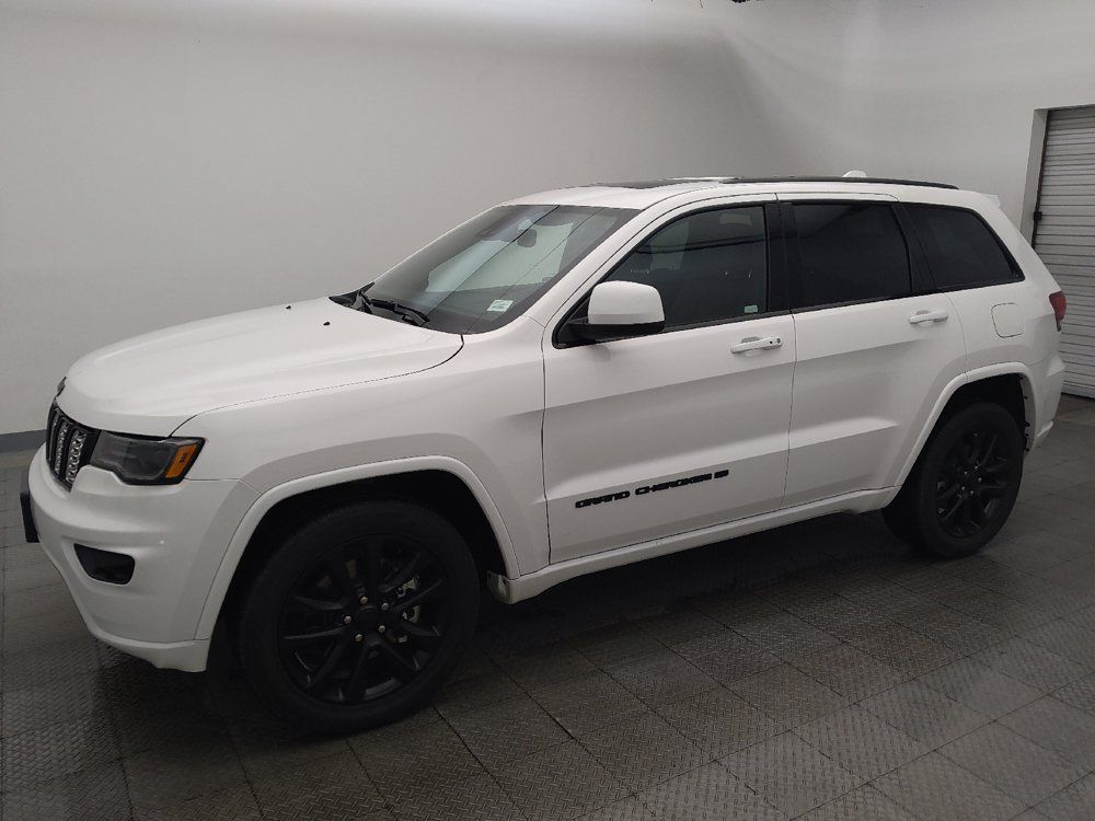 Used 2022 Jeep Grand Cherokee Laredo X RWD image 2