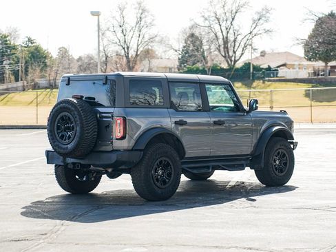 Used 2023 Ford Bronco Wildtrak image 5