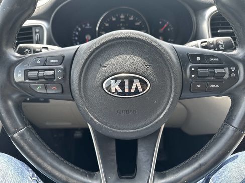 Used 2018 Kia Sorento EX image 18