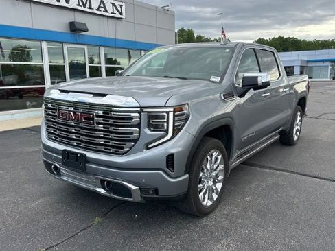 Used 2024 GMC Sierra 1500 Denali w/ Denali Reserve Package AWD/4WD image 1