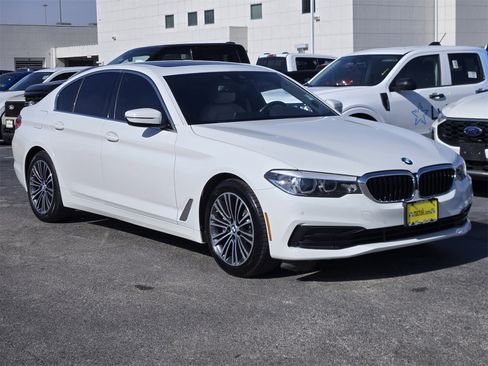 Used 2019 BMW 530i w/ Convenience Package image 3