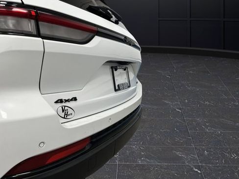 Used 2023 Jeep Grand Cherokee Limited w/ Luxury Tech Group II image 35