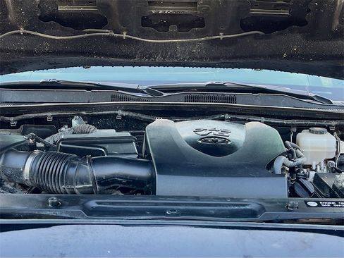 Used 2019 Toyota Tacoma TRD Off-Road image 27