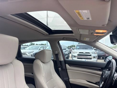 Certified 2022 Honda Accord Touring image 30
