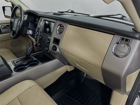Used 2017 Ford Expedition EL XLT w/ Equipment Group 202A image 30