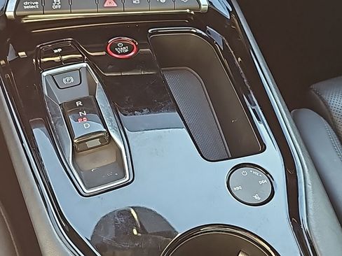 Used 2022 Audi e-tron GT Prestige w/ Prestige Package image 9