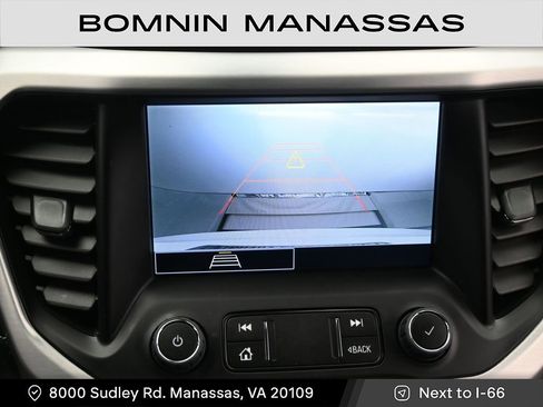 Used 2023 GMC Acadia SLE w/ Driver Convenience Package image 18