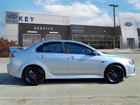 Used 2017 Mitsubishi Lancer ES image 4