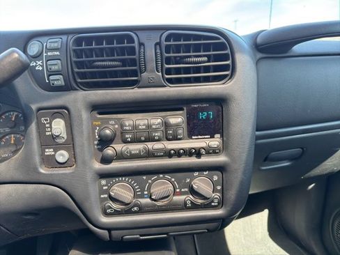 Used 1999 Chevrolet Blazer LT AWD/4WD image 18