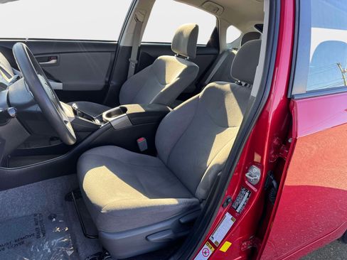 Used 2014 Toyota Prius Two image 13