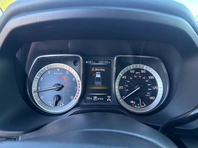 Used 2017 Nissan Titan SV AWD/4WD image 27