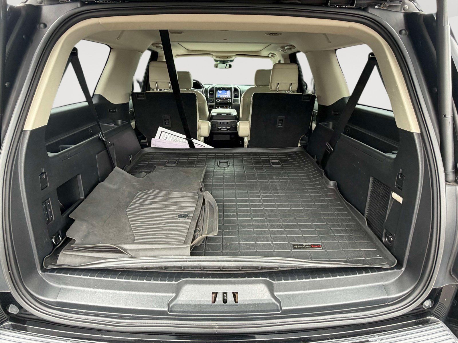 Used 2018 Ford Expedition Max Platinum AWD/4WD image 32