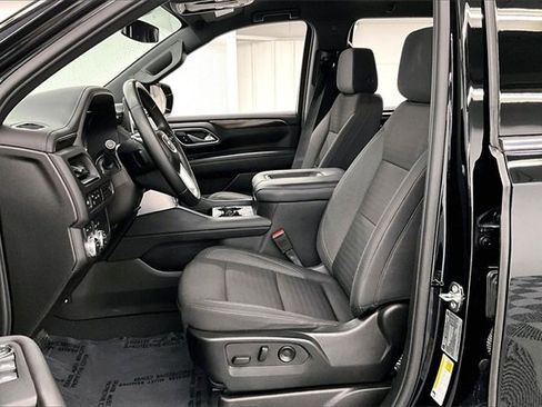 Used 2024 GMC Yukon SLE image 19