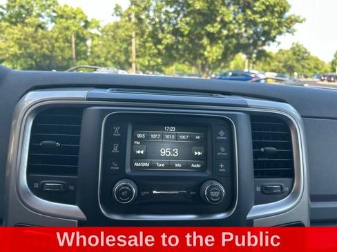 Used 2016 RAM 1500 Classic SLT RWD image 16