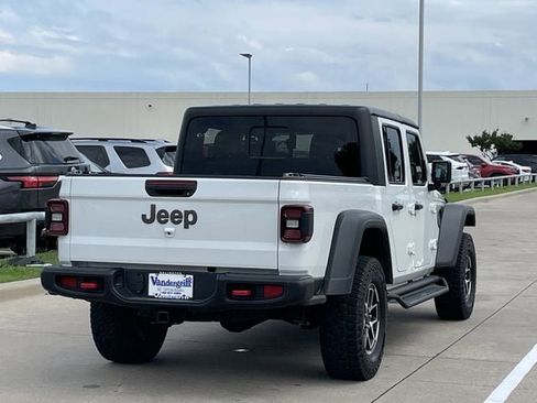 Used 2024 Jeep Gladiator Rubicon AWD/4WD image 4