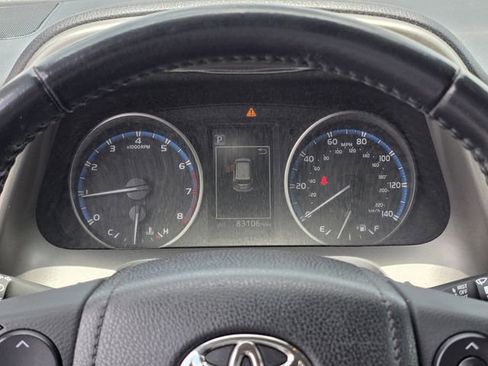 Used 2018 Toyota RAV4 XLE FWD image 11