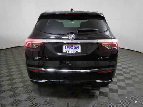Used 2023 Buick Enclave Avenir image 4