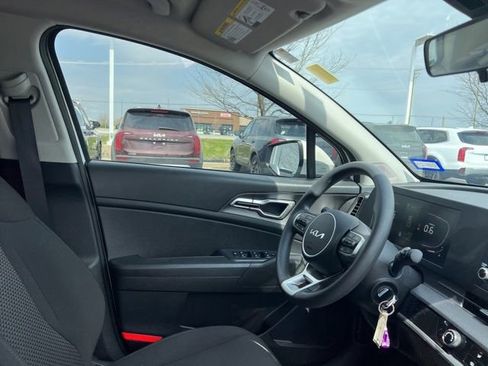 Certified 2023 Kia Sportage LX image 31