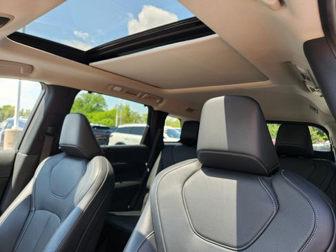 Used 2023 INFINITI QX60 Luxe w/ Cargo Package AWD/4WD image 12